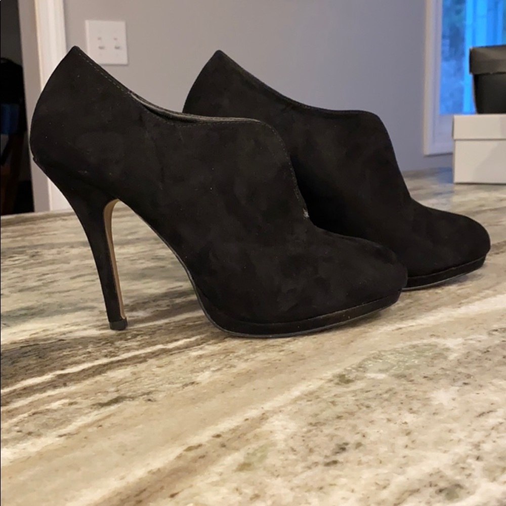 Apt. 9 black bootie heels